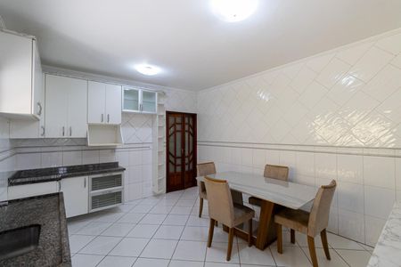 Casa à venda com 200m², 3 quartos e 2 vagas Casa à venda com 200m², 3 quartos e 2 vagasCozinha