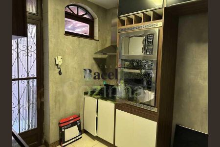 Casa à venda com 4 quartos, 310m² em Sampaio, Rio de Janeiro