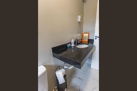 Casa à venda com 135m², 3 quartos e 3 vagas Casa à venda com 135m², 3 quartos e 3 vagasBanheiro da suíte 3