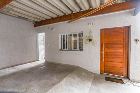 Casa à venda com 135m², 3 quartos e 3 vagas Casa à venda com 135m², 3 quartos e 3 vagasEntrada