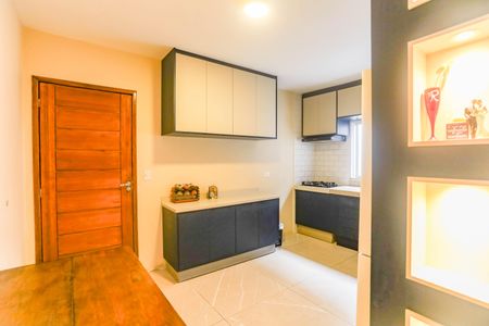 Casa à venda com 135m², 3 quartos e 3 vagas Casa à venda com 135m², 3 quartos e 3 vagasCozinha