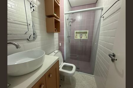 Apartamento à venda com 70m², 2 quartos e 2 vagas Apartamento à venda com 70m², 2 quartos e 2 vagasBanheiro Corredor