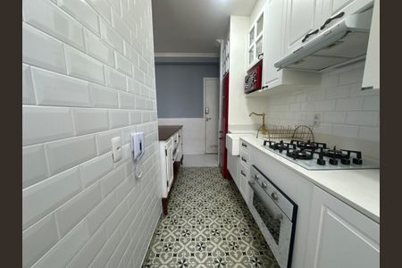 Apartamento à venda com 70m², 2 quartos e 2 vagas Apartamento à venda com 70m², 2 quartos e 2 vagasCozinha