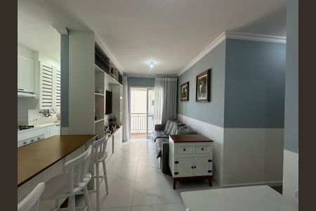 Apartamento à venda com 70m², 2 quartos e 2 vagas Apartamento à venda com 70m², 2 quartos e 2 vagasSala