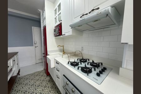 Apartamento à venda com 70m², 2 quartos e 2 vagas Apartamento à venda com 70m², 2 quartos e 2 vagasCozinha