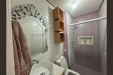 Apartamento à venda com 70m², 2 quartos e 2 vagas Apartamento à venda com 70m², 2 quartos e 2 vagasBanheiro Corredor