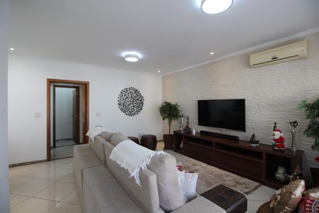 Casa de condomínio à venda com 315m², 6 quartos e 2 vagasSala