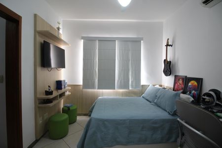 Casa de condomínio à venda com 315m², 6 quartos e 2 vagasQuarto 3