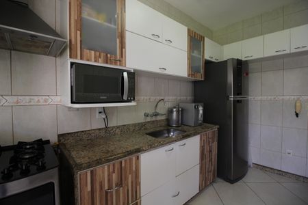Casa de condomínio à venda com 315m², 6 quartos e 2 vagasCozinha