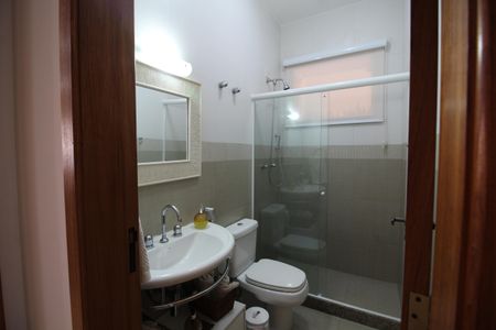 Casa de condomínio à venda com 315m², 6 quartos e 2 vagasBanheiro Social