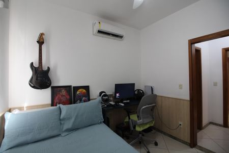 Casa de condomínio à venda com 315m², 6 quartos e 2 vagasQuarto 3