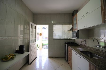 Casa de condomínio à venda com 315m², 6 quartos e 2 vagasCozinha