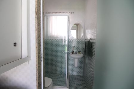 Casa de condomínio à venda com 315m², 6 quartos e 2 vagasBanheiro de Serviço