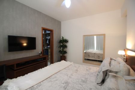 Casa de condomínio à venda com 315m², 6 quartos e 2 vagasQuarto 4