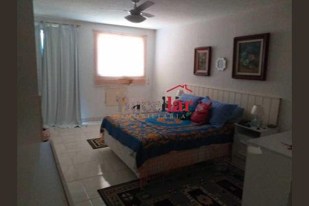 Casa de Condomínio à venda com 3 quartos, 540m² em Taquara, Rio de Janeiro