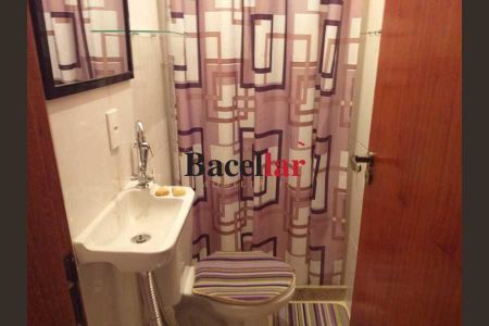 Casa de condomínio à venda com 540m², 3 quartos e 2 vagas