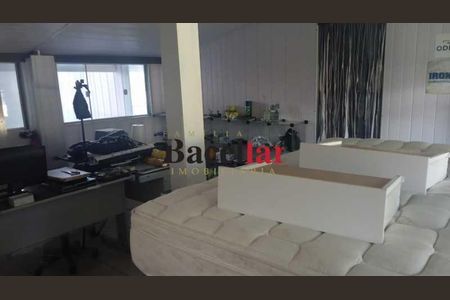 Casa à venda com 3 quartos, 540m² em Andaraí, Rio de Janeiro