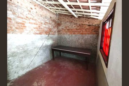 Casa à venda com 111m², 3 quartos e sem vaga