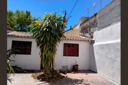 Casa à venda com 111m², 3 quartos e sem vaga
