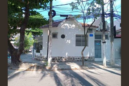 Casa à venda com 80m², 2 quartos e sem vaga