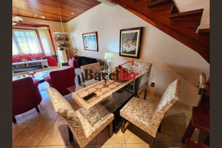 Casa de Condomínio à venda com 5 quartos, 196m² em Taquara, Rio de Janeiro