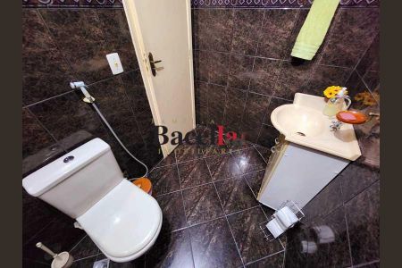 Casa de condomínio à venda com 196m², 5 quartos e 2 vagas