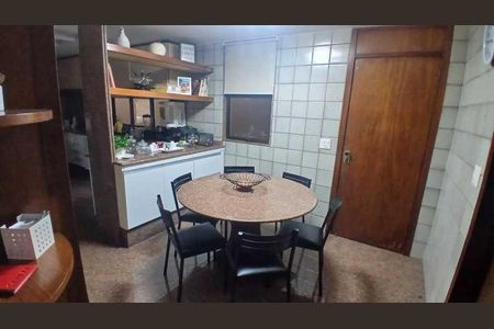 Casa à venda com 4 quartos, 578m² em Riachuelo, Rio de Janeiro