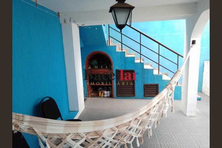 Casa de condomínio à venda com 102m², 4 quartos e 1 vaga