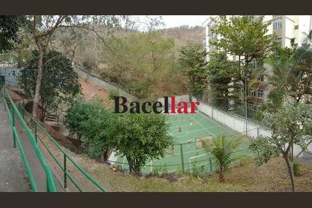 Casa de condomínio à venda com 102m², 4 quartos e 1 vaga