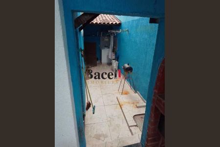 Casa de condomínio à venda com 102m², 4 quartos e 1 vaga