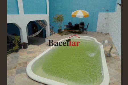 Casa de condomínio à venda com 102m², 4 quartos e 1 vaga