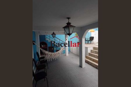 Casa de condomínio à venda com 102m², 4 quartos e 1 vaga