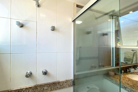 Apartamento à venda com 340m², 5 quartos e 3 vagasBanheiro