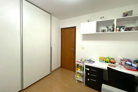 Apartamento à venda com 340m², 5 quartos e 3 vagasQuarto 4