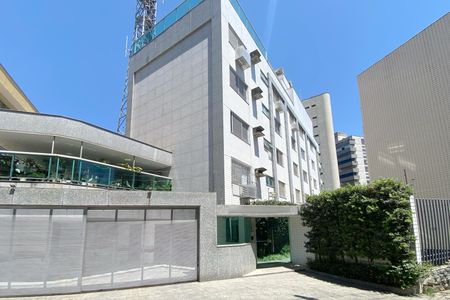 Apartamento à venda com 340m², 5 quartos e 3 vagasFachada