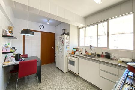 Apartamento à venda com 340m², 5 quartos e 3 vagasCozinha