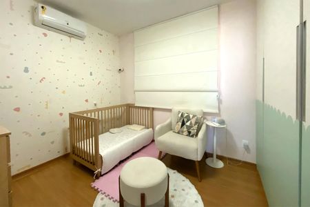 Apartamento à venda com 340m², 5 quartos e 3 vagasQuarto 2