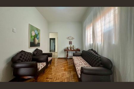 Casa à venda com 236m², 3 quartos e 2 vagasSala 