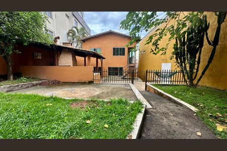 Casa à venda com 236m², 3 quartos e 2 vagasQuintal 