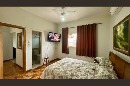 Casa à venda com 236m², 3 quartos e 2 vagasQuarto 