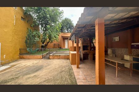 Casa à venda com 236m², 3 quartos e 2 vagasQuintal 