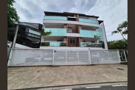 Apartamento à venda com 245m², 3 quartos e 3 vagasFachada 