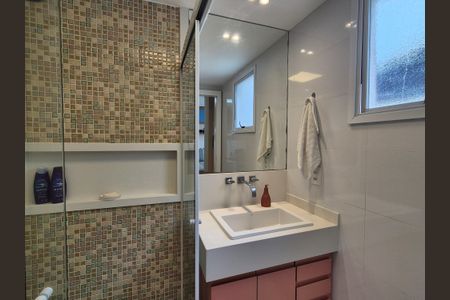 Apartamento à venda com 245m², 3 quartos e 3 vagasBanheiro suite 1