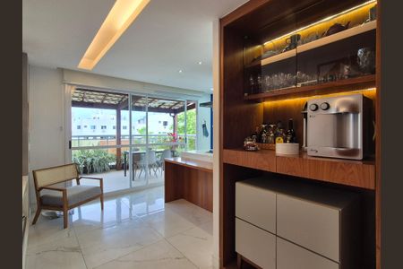 Apartamento à venda com 245m², 3 quartos e 3 vagasCozinha 