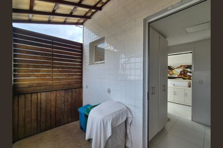 Apartamento à venda com 245m², 3 quartos e 3 vagasÁrea de Serviço 