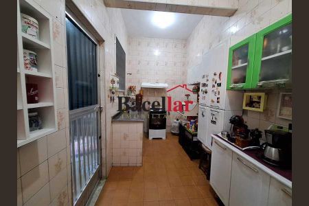Apartamento à venda com 77m², 2 quartos e 1 vaga