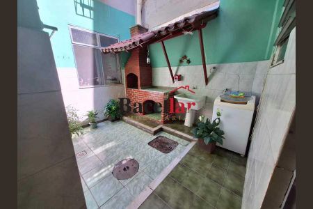 Apartamento à venda com 77m², 2 quartos e 1 vaga