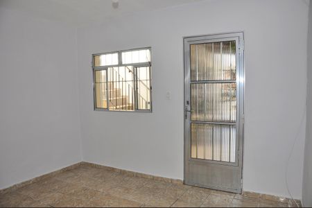 Detalhe - Sala de casa para alugar com 2 quartos, 44m² em Jardim do Tiro, São Paulo