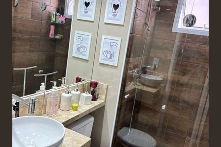 Apartamento à venda com 2 quartos, 47m² em Vila Carmosina, São Paulo