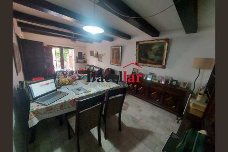 Casa à venda com 4 quartos, 428m² em Vila Isabel, Rio de Janeiro